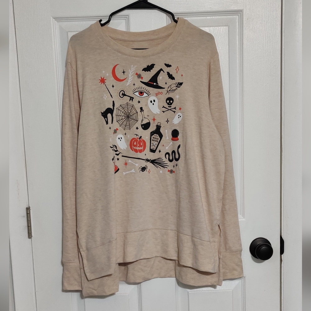 Halloween-Themed Beige Sweatshirt